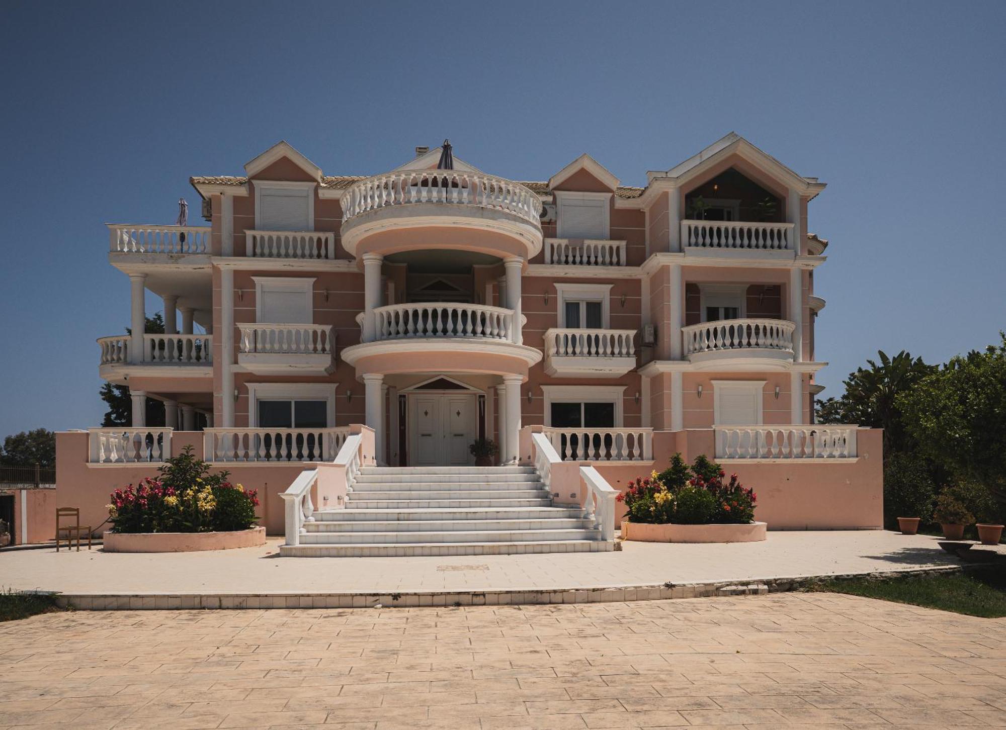 Casa Di Voz Shared With Free Gym Services By 