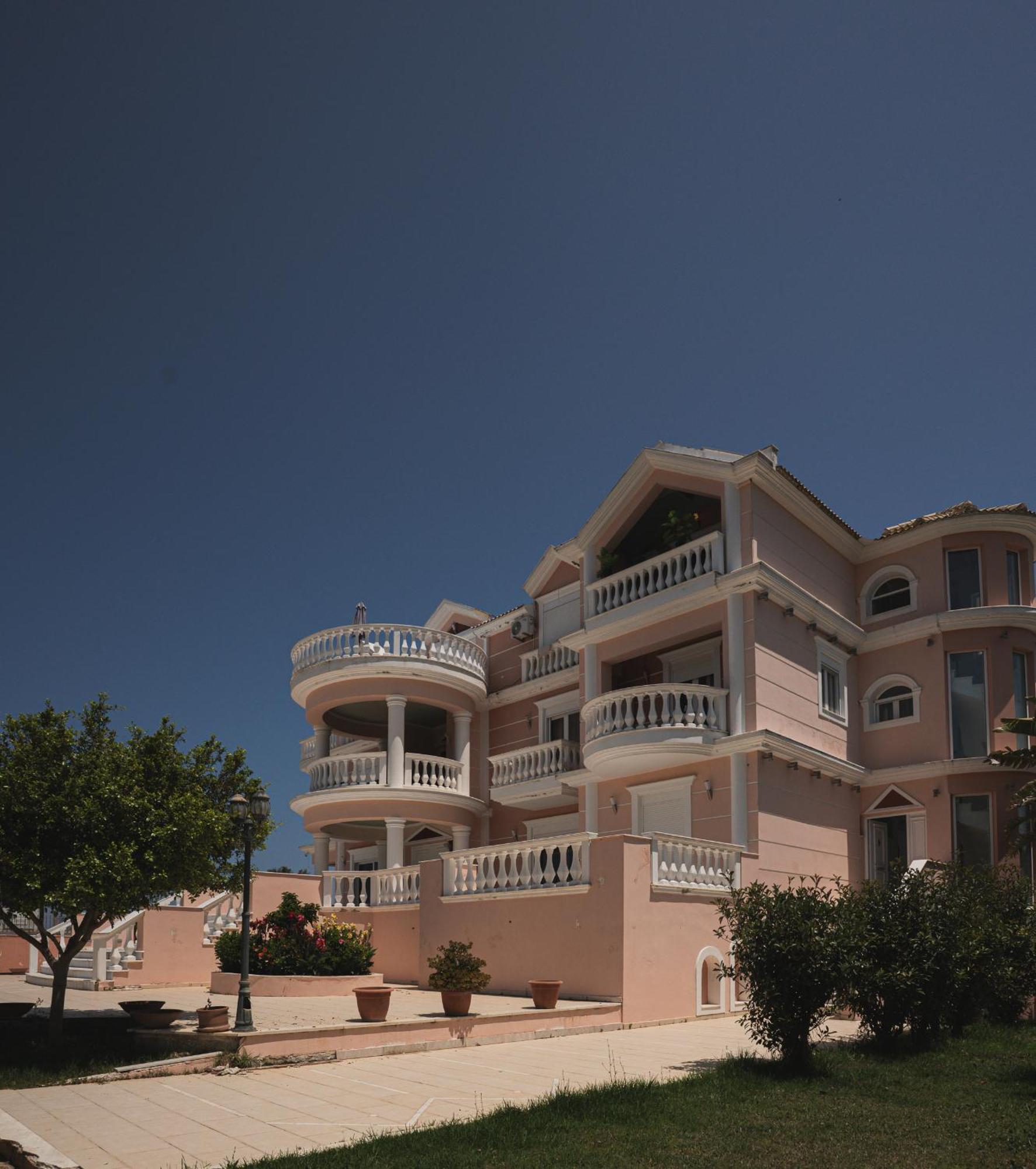 Casa Di Voz Shared With Free Gym Services By 