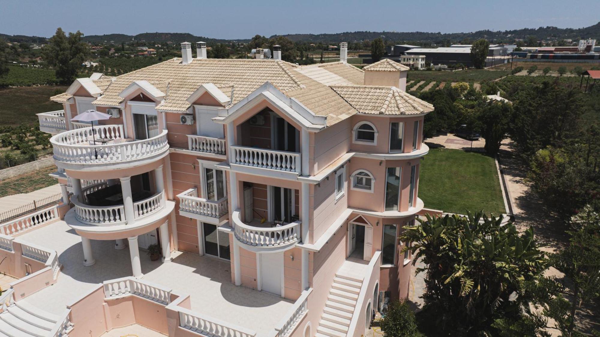 Casa Di Voz Shared With Free Gym Services By 