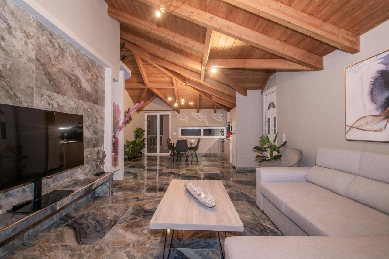Villa Casa Di Voz Shared Villa Studios With Free Gym Services By 