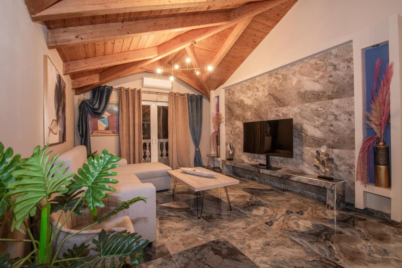 Casa Di Voz Shared By 